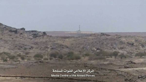 القائد الحوثي "أبو علي" وعدد من أتباعه اسرى في قبضة الجيش (تفاصيل وصور)