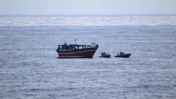 اعتراض شحنة مخدرات إيرانية في خليج عمان