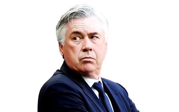 أنشيلوتي يشكو من ازدحام المباريات