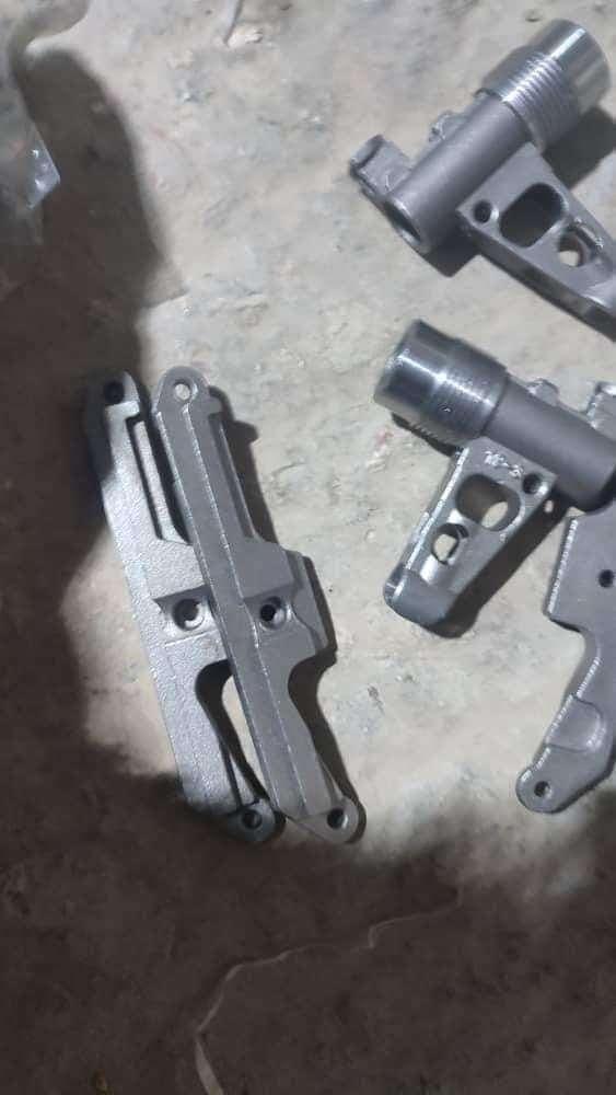 القبض على أسلحة مهربة للحوثيين من عمان في منفذ شحن