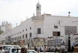 اشتباك مسلح مع مقتحم مسجد في الشيخ عثمان