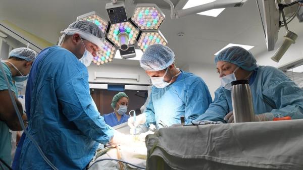 طبيب روسي يوضح كيف نميز بين البواسير والسرطان