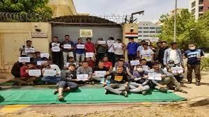 طلاب يمنيون يكذبون بيان الخارجية بشأن إجلائهم من السودان 