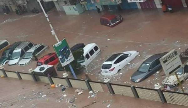  تقدير حجم الخسائر جراء الفيضانات في عدن