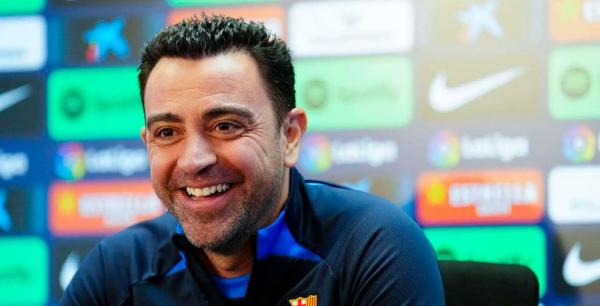 اعتبره مزحة.. تشافي يعلق على تلقيبه بالعشبي