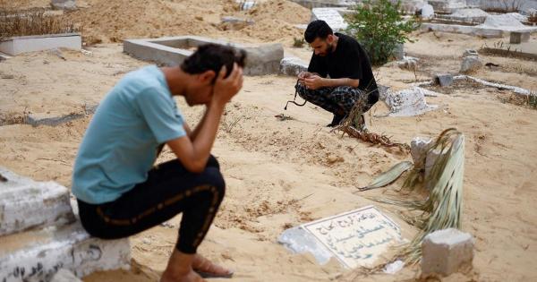 وفاة رضيعة ولدت بعملية قيصرية إثر مقتل والدتها جراء قصف إسرائيلي