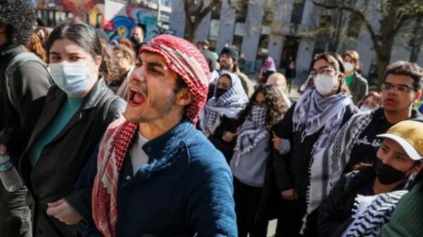 حرب غزة: اعتقال مئات الطلاب الجامعيين في الولايات المتحدة مع استمرار المظاهرات المنددة بحرب إسرائيل على القطاع