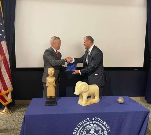 أميركا تعيد قطعا أثرية لليمن تعود للقرن قبل الخامس