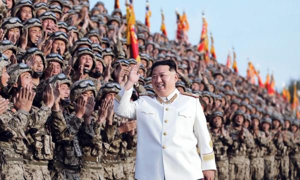 كيم جونغ أون يطلب من الجيش تعزيز قوته