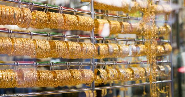مصر تدرس السماح باستيراد الذهب دون جمارك.. هل تهدأ الأسعار؟