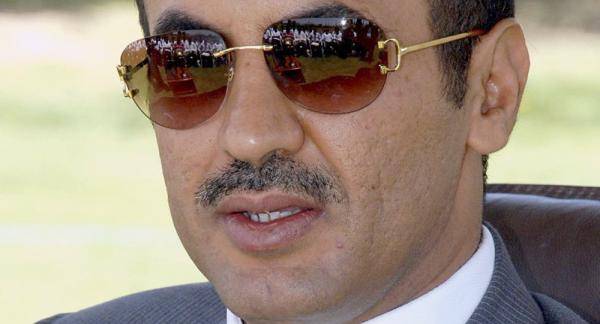 السفير أحمد علي يُعزي بوفاة الشيخ دويد