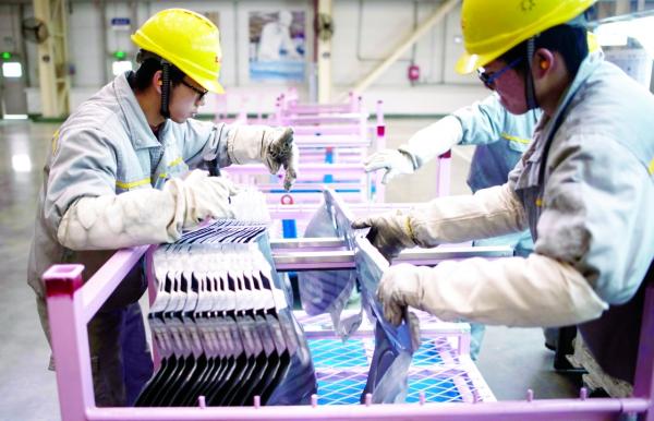 تراجع نشاط التصنيع في الصين مع تدهور الطلب العالمي