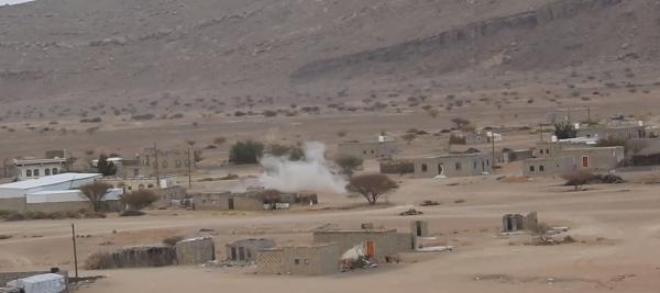 مليشيا الحوثي تقصف بالصواريخ مواقع القوات الحكومية في مأرب وصعدة 