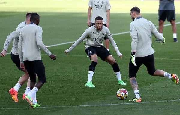 سان جيرمان يصطدم بدورتموند في دوري الأبطال مجدداً على أمل فك عقدته القارية