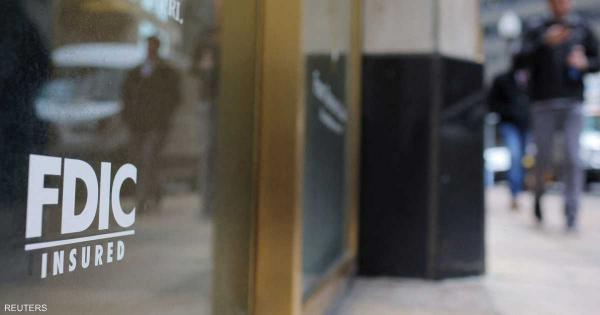 ماذا بعد سقوط "فيرست ريبابليك"؟