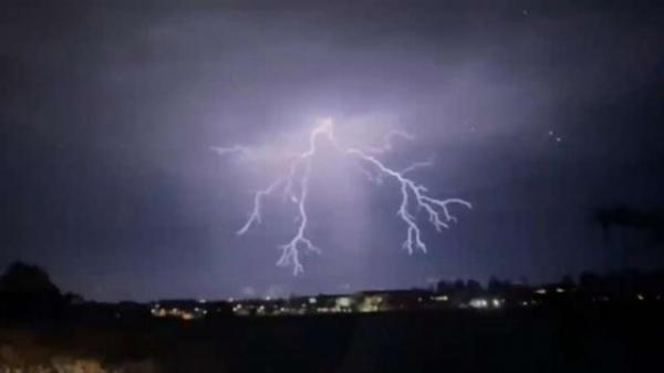صاعقة تقتل مواطنا في الضالع