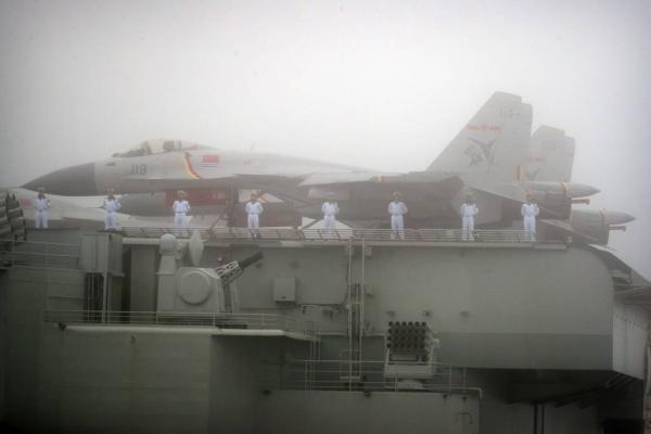 اليابان: حاملة طائرات صينية تبحر قرب أوكيناوا