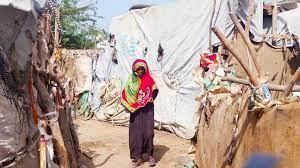 حريق يلتهم مخيما للنازحين في مأرب