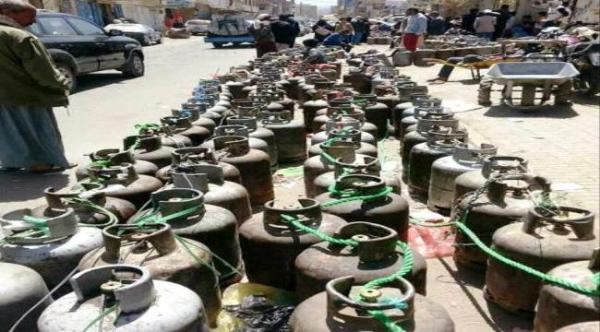 نقطة الجبولي الإخوانية تتسبب بأزمة غاز منزلي بتعز والسبب الجبايات