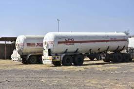 مليشيا الحوثي تفسح الطريق للسوق السوداء بمنع دخول الغاز المنزلي لمناطق سيطرتها