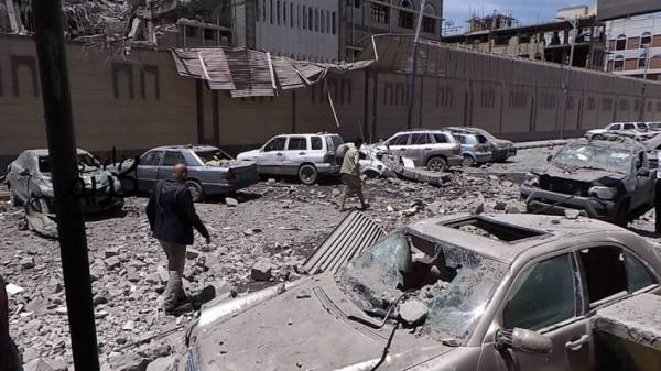 بالاسم والصورة.. صهر عبدالملك الحوثي أحد صرعى الغارة على مكتب الرئاسة بصنعاء