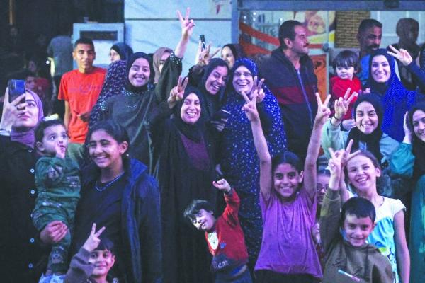 «حماس» تقبل الهدنة... وإسرائيل تتمسك بالاجتياح