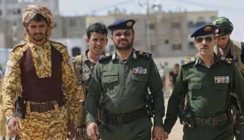 مدير أمن مأرب يطلق النار على ضابط ويصيبه بجروح خطيرة لهذا السبب..! 