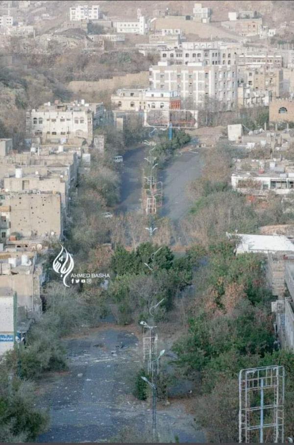 امتنعت عن إرسال أسماء أعضاء لجنة التفاوض .. مساع حوثية في تجميد ملف فتح المنافذ في تعز 