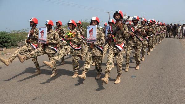 تشييع رسمي وشعبي للشهيد توفيق الوقار في مدينة المخا