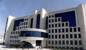 وفقا لمدونة السلوك.. موظف حكومي يتعرض للاعتداء والتهديد بالفصل من قيادي في عصابة الحوثي 