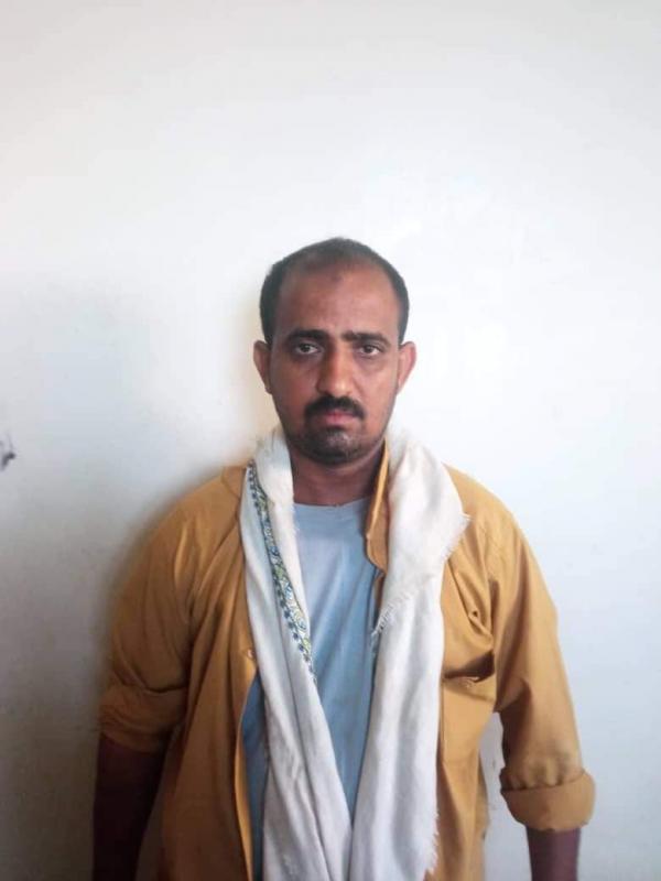 باشر زوجة والده بـ13 طعنة قاتلة وهي تصلي على سجادتها بتعز 