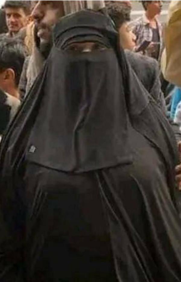 القبض على مديرة شركة وهمية يفجر خلافات بينية بين قيادات حوثية من الصف الأول 