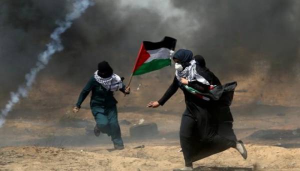قبل ساعات من فتح واشنطن سفارتها في القدس.. 40 شهيداً و1700 جريح فلسطيني برصاص الاحتلال