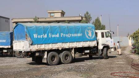 خطير.. الحوثيون يستخدمون المساعدات الإنسانية غطاء لتهريب الأسلحة وبقيادة هذا الشخص..!