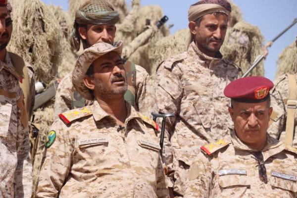 بن عزيز يعلق على قرار تسوية أوضاع العسكريين في المحافظات الجنوبية