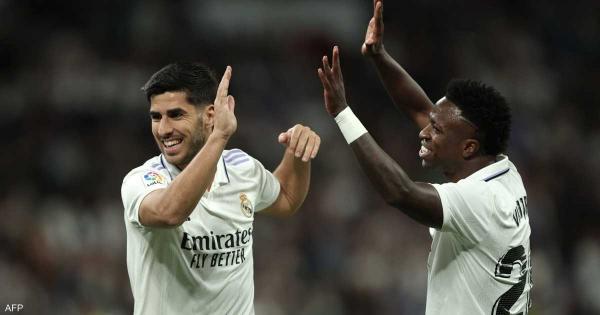 في لقطة غريبة.. ريال مدريد يخرق أبسط قوانين الكرة