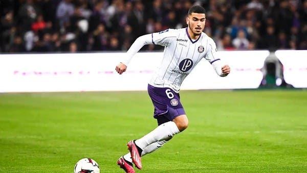 المغربي أبو خلال يشتبك مع مسؤولة.. وتولوز يعاقبه