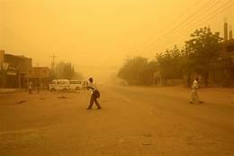 عاصفة ترابية تقترب من اليمن