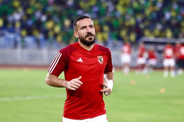إصابة معلول لاعب الأهلي المصري بقطع في وتر العرقوب