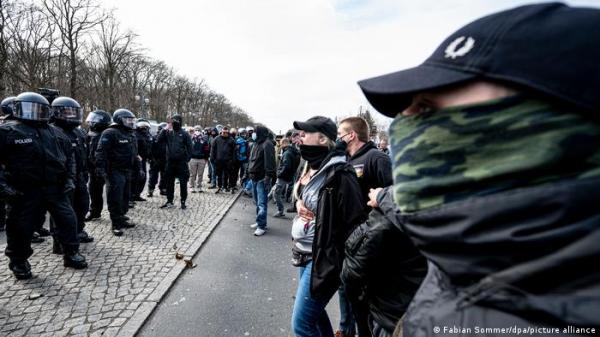 ألمانيا- تغلغل "مرعب" للمتطرفين المعادين للدولة في الأجهزة الأمنية