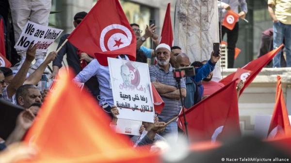 المحتجون في تونس يتحدون.. هل يكفي ذلك لإنقاذ الديمقراطية؟
