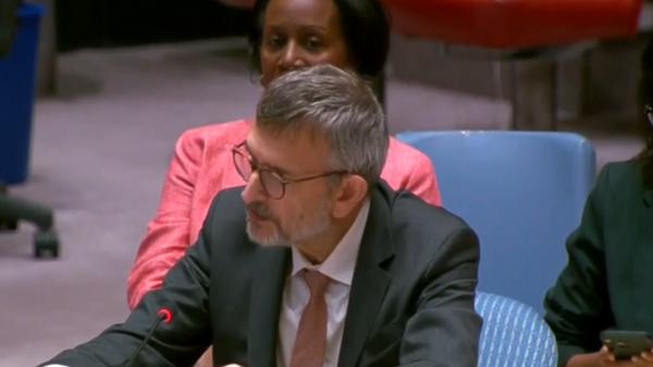 المبعوث الأممي للسودان: طرفا النزاع انتهكا القانون الإنساني