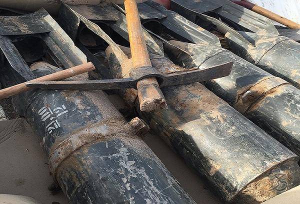 لغم ارضي زرعته المليشيا يخلف 10 شهداء وجرحى في بيت الفقيه.. وصورة السيارة المستهدفة تكذب اعلام الحوثيين (صورة)