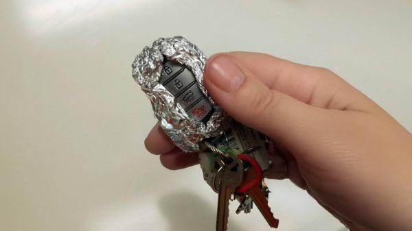 كيف تنقذ سيارتك من السرقة بـ"ورق الألمنيوم"؟