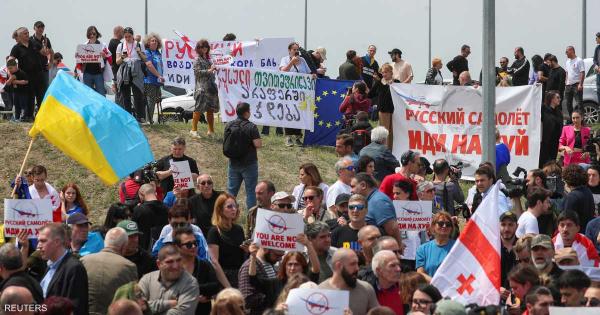 بوتين: المحتجون في جورجيا "أصيبوا بالجنون"