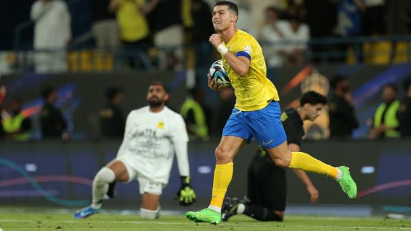 رونالدو يحطم رقما قياسيا في الدوري السعودي ويحقق إنجازا غير مسبوق في كرة القدم 