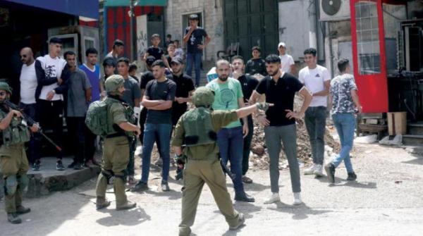 حكومة بنيت تقر مشروع قانون يحظر رفع راية فلسطين