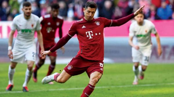 ليفاندوفسكي صداع في رأس البايرن... وليفربول مهدد بفقدان ماني وصلاح