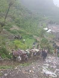 وفاة طفل وإصابة آخرين جراء انهيار منزلهم في محافظة حجة