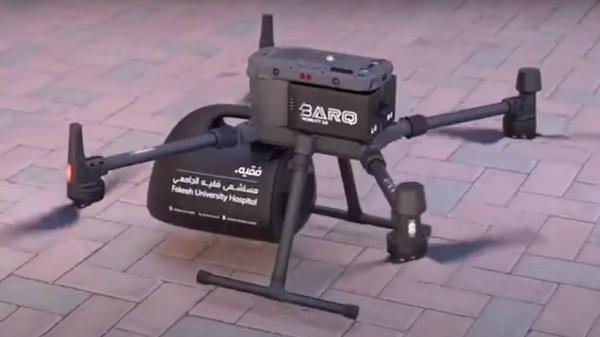 دبي تشهد تجربة ناجحة لتوصيل الأدوية بالدرونات (فيديو)